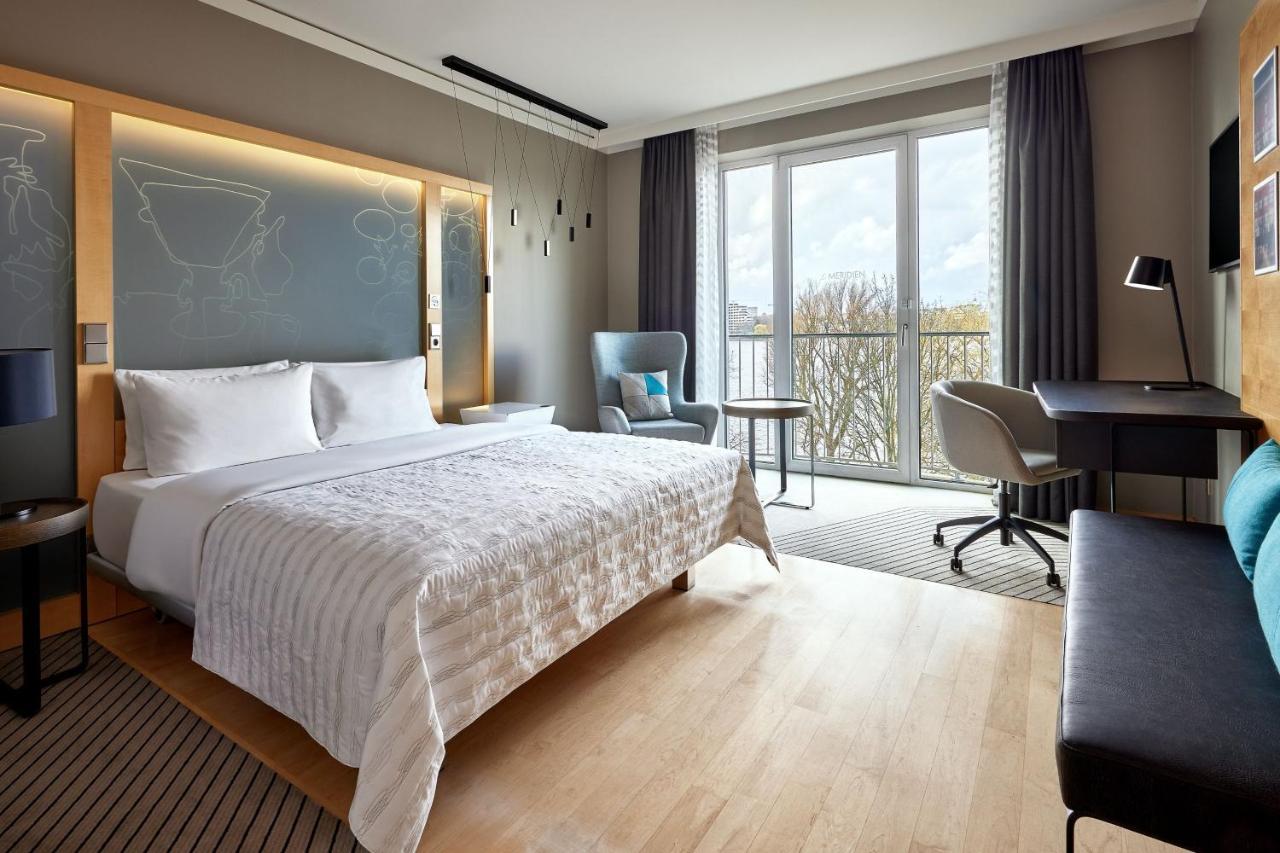 Le Meridien Hamburg Dış mekan fotoğraf A room at the Westin Leipzig